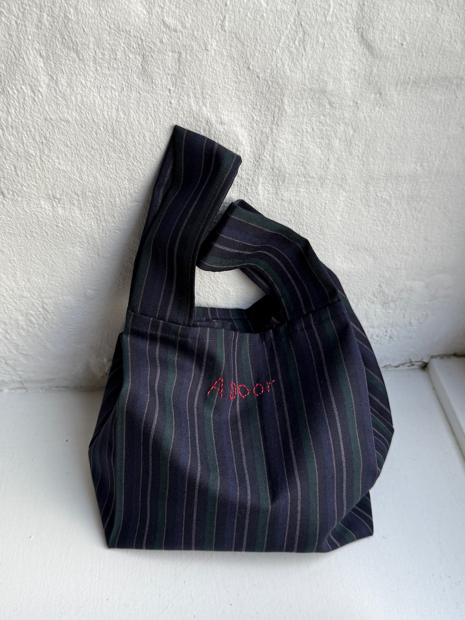 Middle Carrier Bag