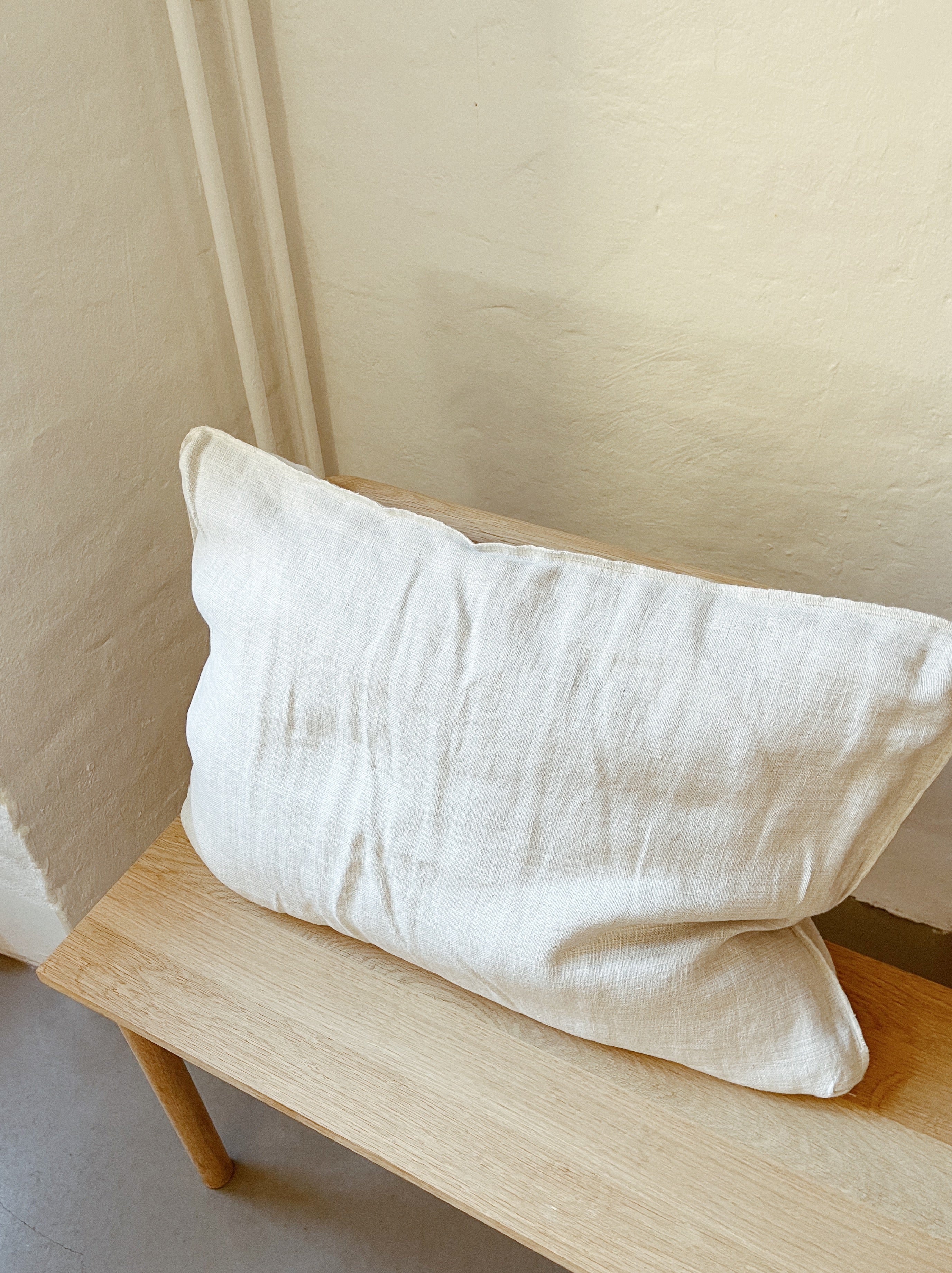 Linen Pillow Case / Structured / Eggshell