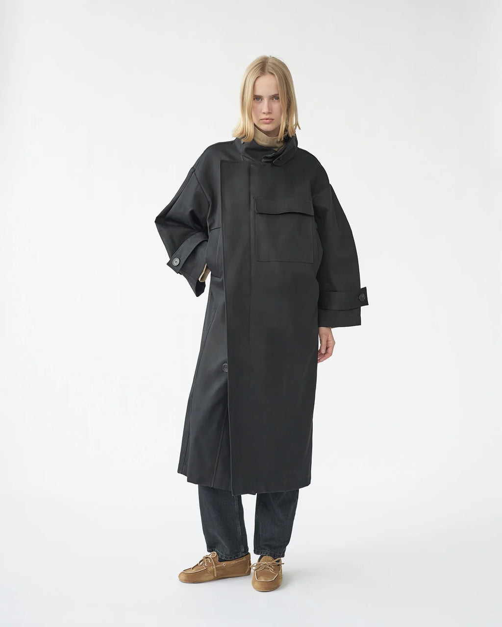 Water Resistant Coat / Black