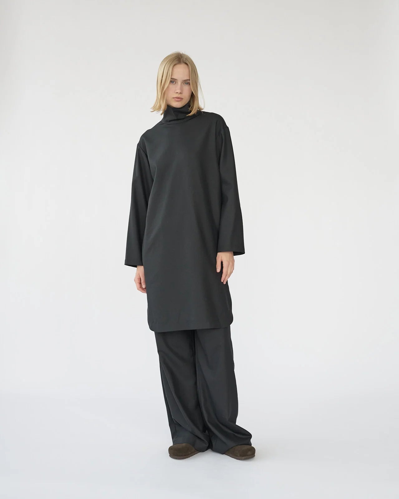 Fine Wool Shirt Dress / Black