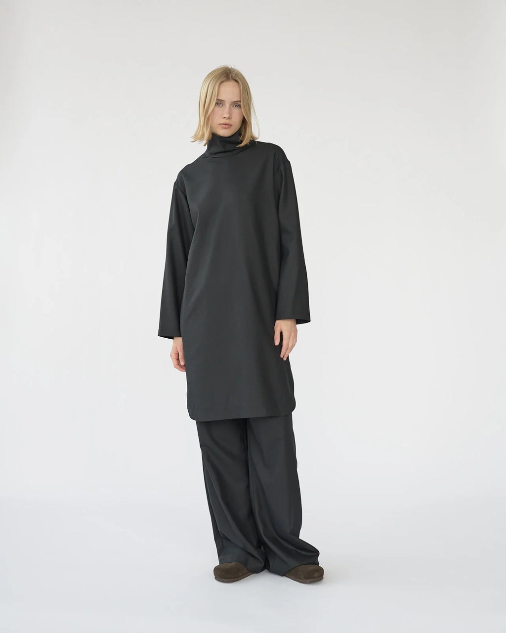 Fine Wool Shirt Dress / Black