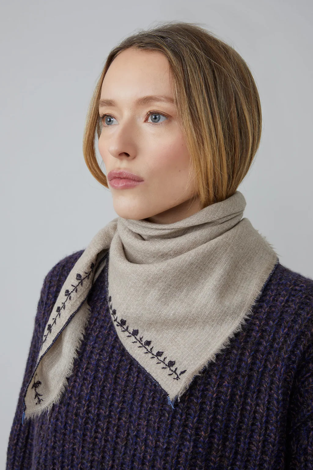 Ida tørklæde nr. 792 / Broderipapir