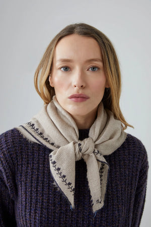 Ida tørklæde nr. 792 / Broderipapir