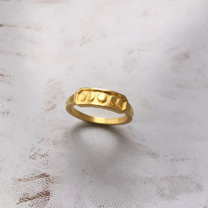 Everchanging Moon Ring, Gold